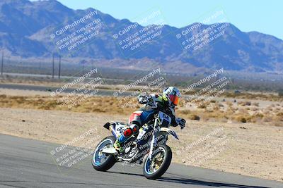 media/Jan-09-2022-SoCal Trackdays (Sun) [[2b1fec8404]]/Turn 8 (1045am)/